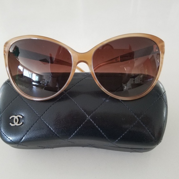 CHANEL Sunglasses main image 5
